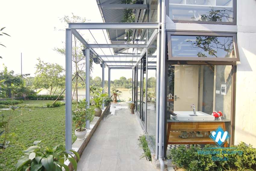 Riverside garden house for rent in Ngoc Thuy Long Bien
